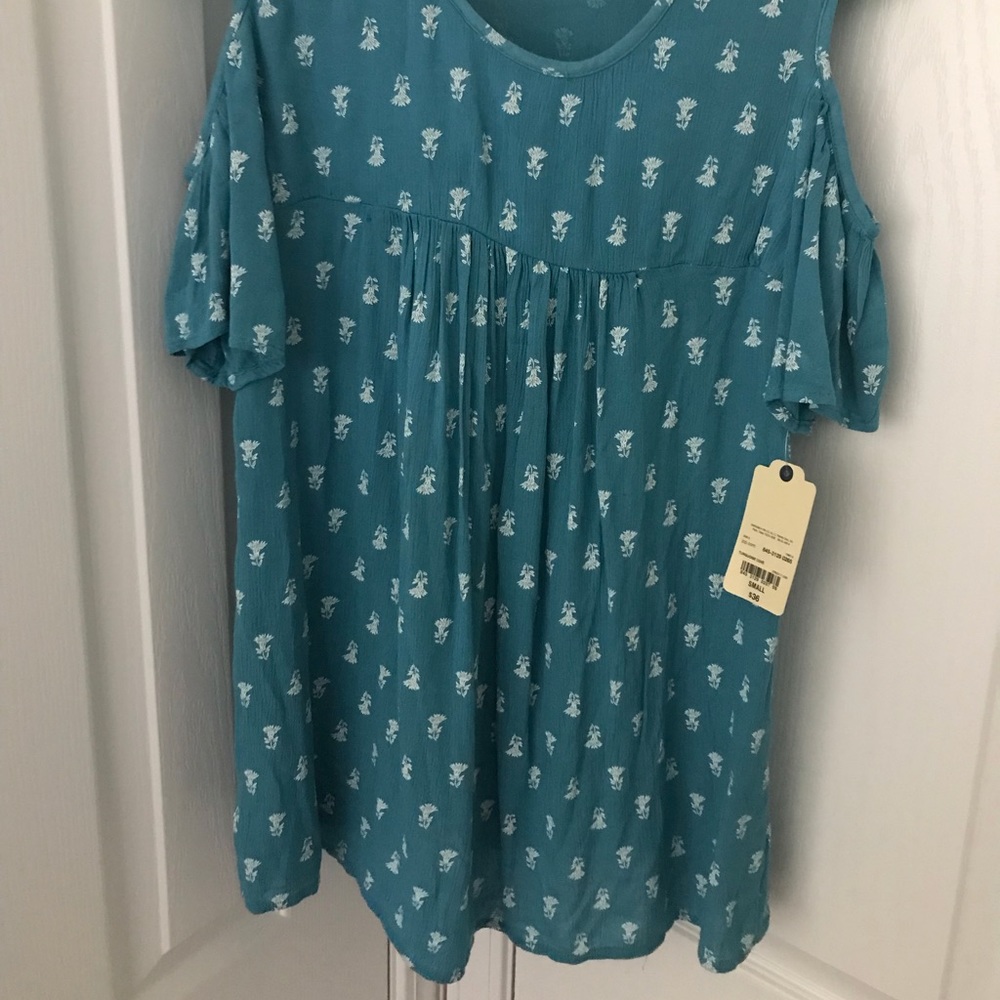Shirt - Picture 2 of 3